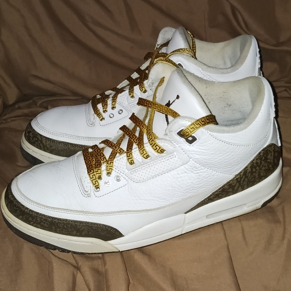 Air Jordan 3 Retro shoes - Picture 2 of 9
